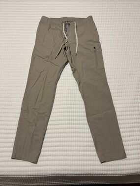 Vuori Stretch Drawstring Ripstop Chinos in Taupe Mens Medium